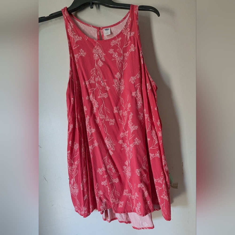 Old Navy Ladies Lg Tank Shiny Material